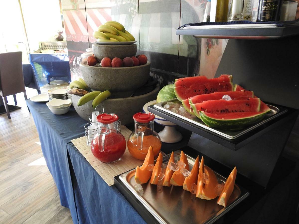 Chrismare Hotel Mazzeo Ngoại thất bức ảnh