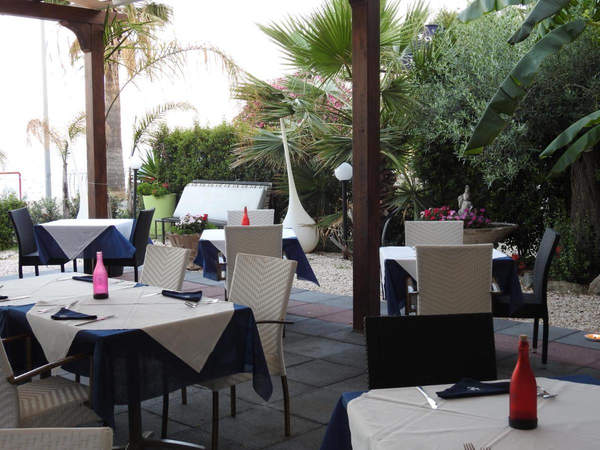 Chrismare Hotel Mazzeo Ngoại thất bức ảnh