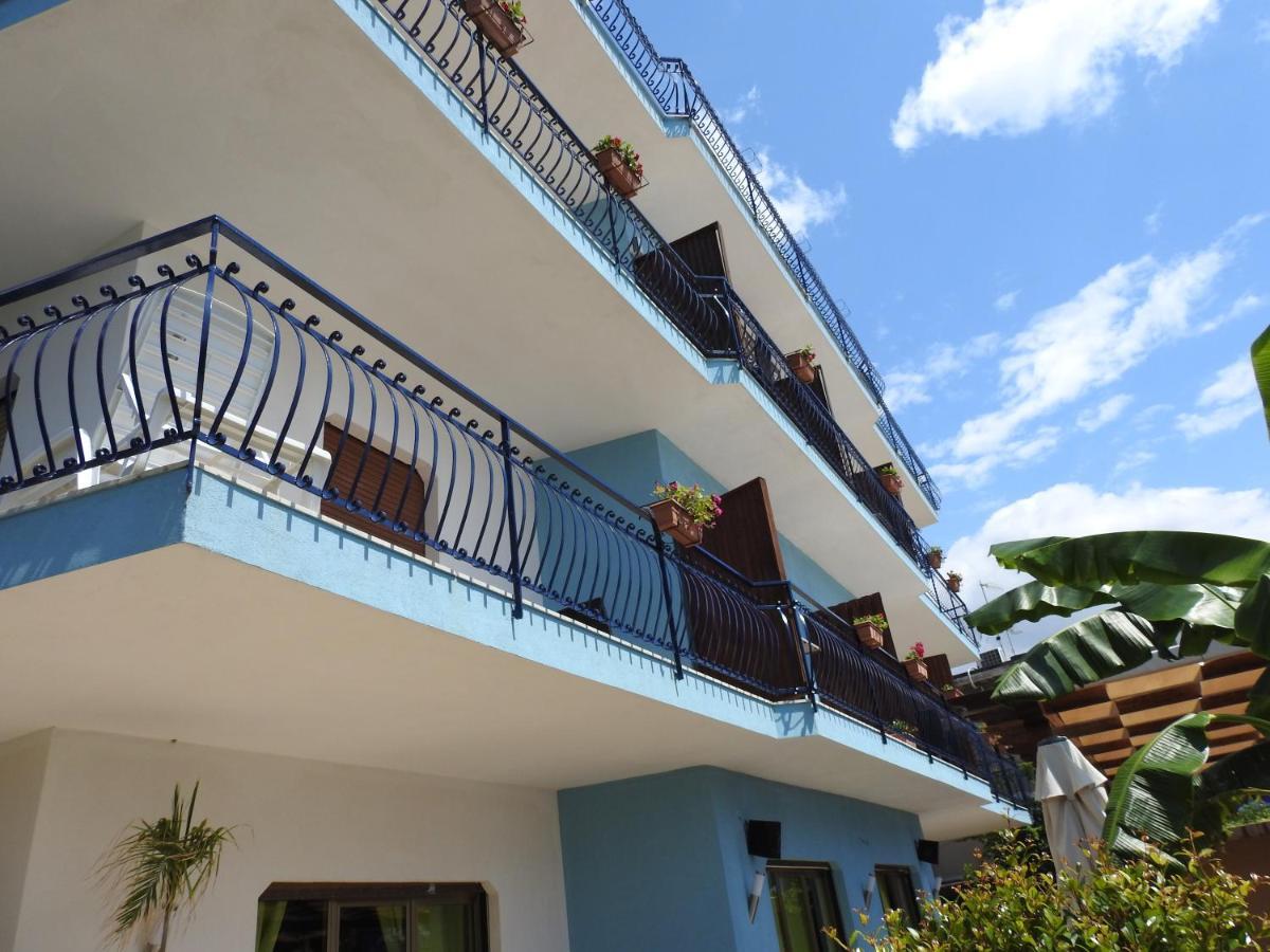 Chrismare Hotel Mazzeo Ngoại thất bức ảnh